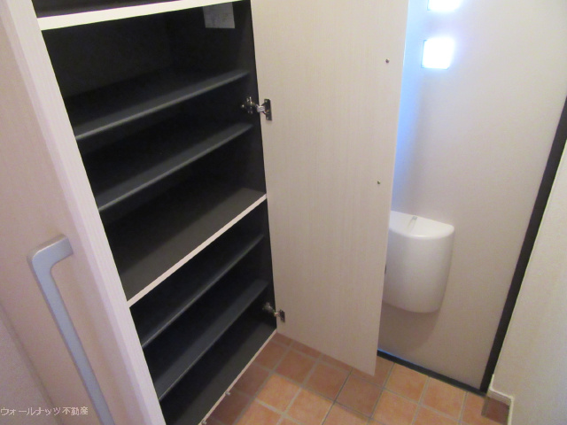 シューズボックス