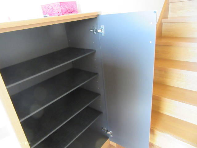 シューズボックス