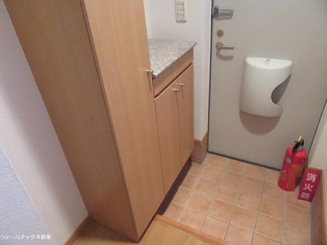 シューズボックス