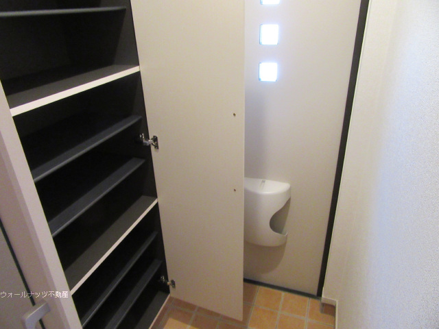 シューズボックス