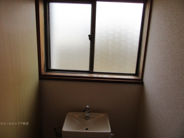 トイレ窓