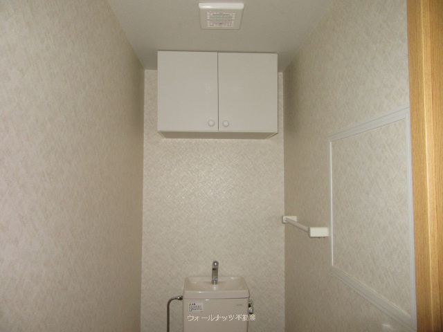 トイレ・収納棚